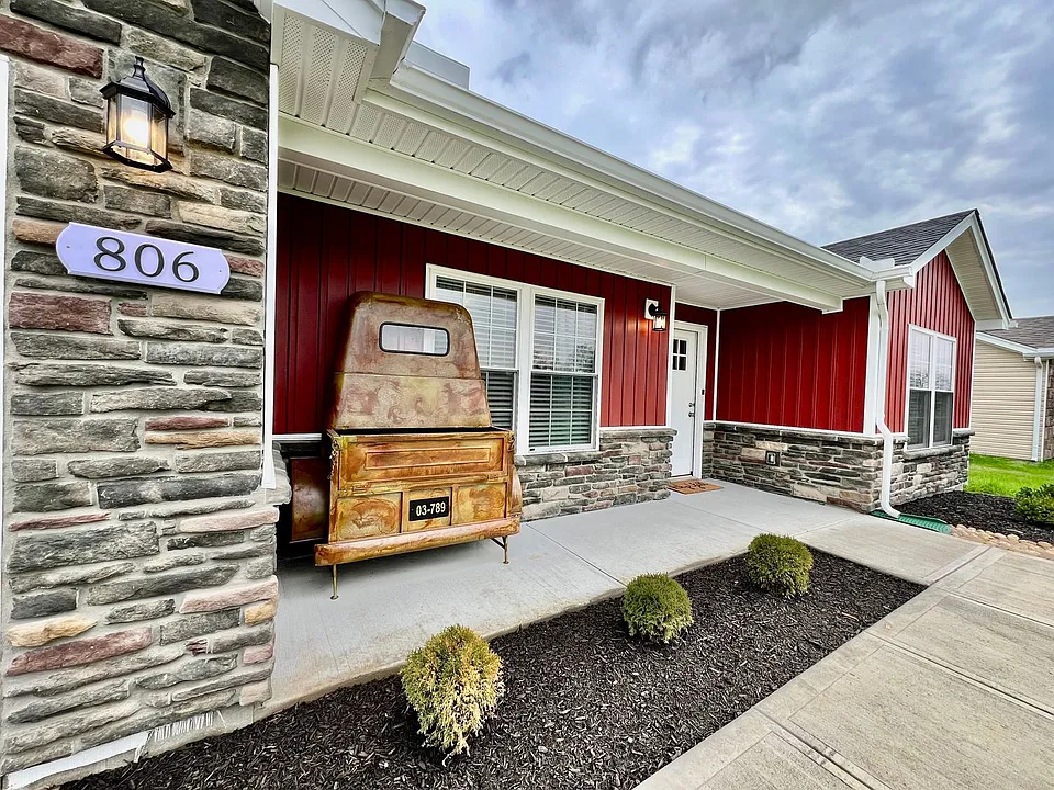 806 Pierson Rd
