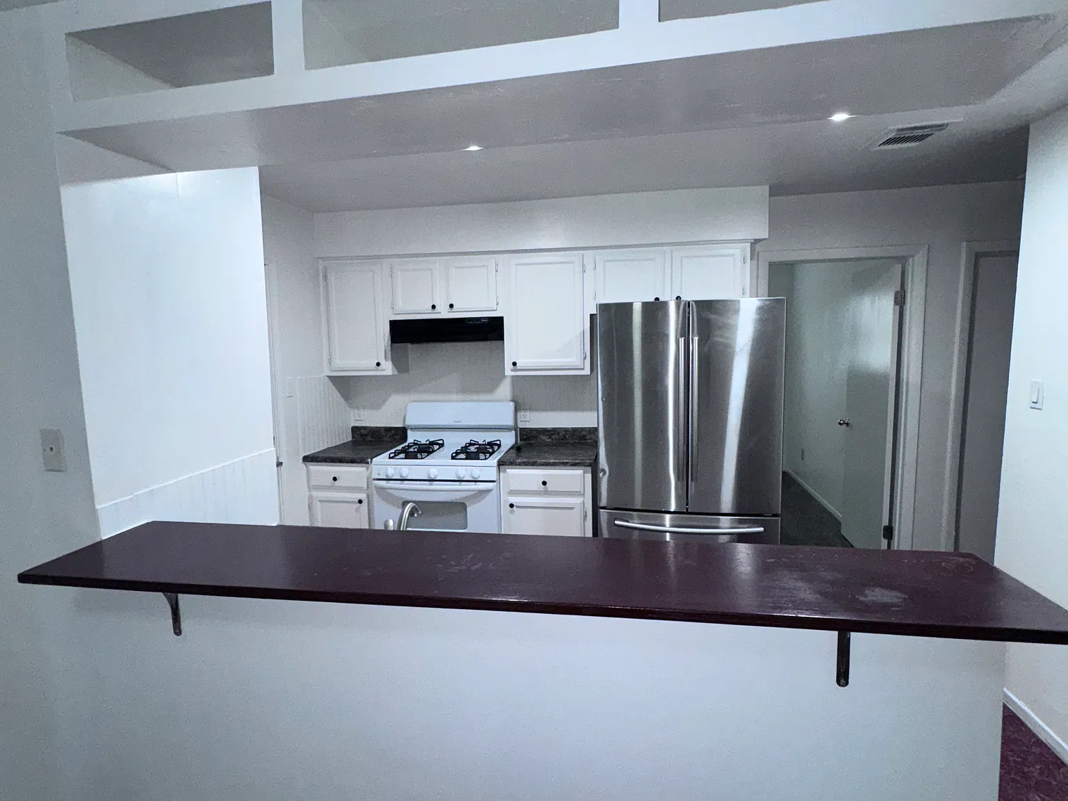 3 bed, 1200 sqft, $1,695 — Photo 3