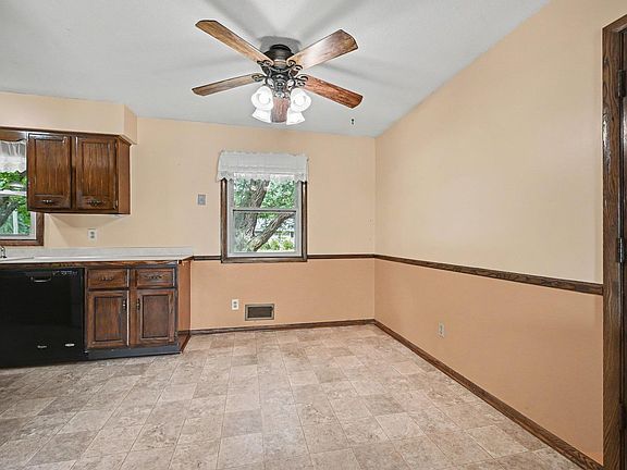 4th image of 5520 Saint Stephens St