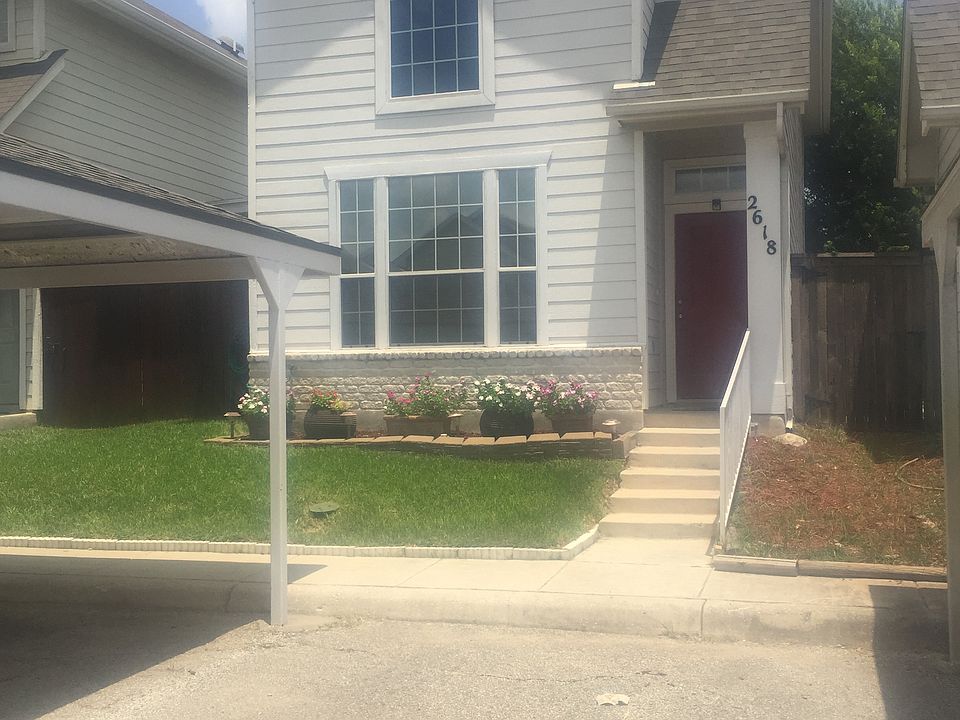 1st image of 2618 Crown Holw