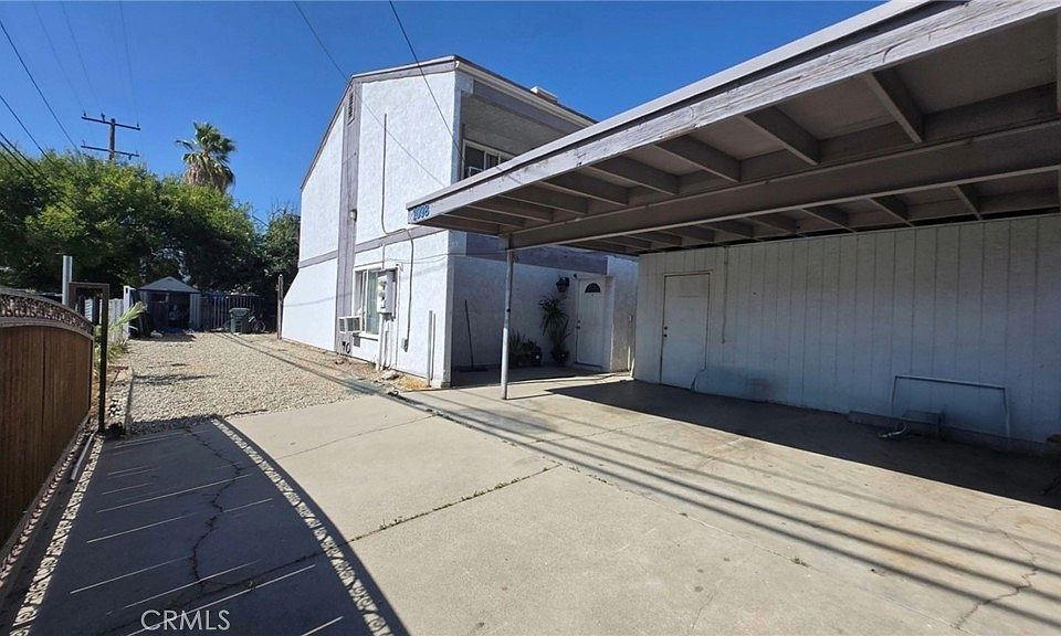 1st image of 1098 W 9th St