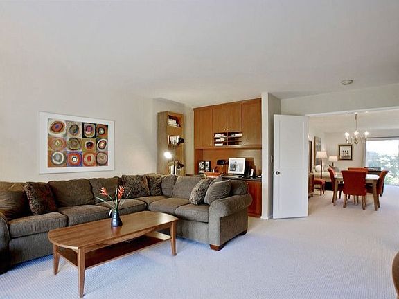 5th image of 251 Starlight Crest Dr