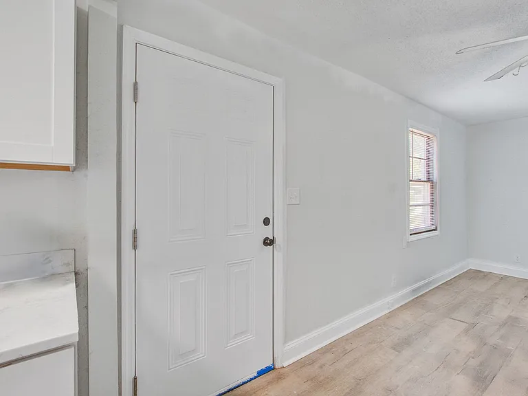 7221 Patricia Dr — Photo 13