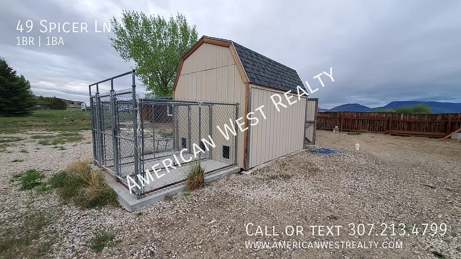 Building Photo - 49 Spicer Ln