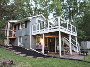 Ridge Ave, ALGONQUIN, IL 60102