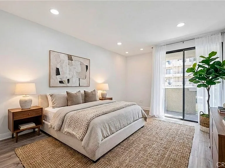 1630 S Bentley Ave #103 — Photo 20