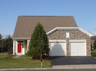 21 Temple Ct, Pennington, NJ 08534