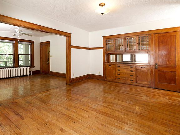 3rd image of 3-1622 Minnehaha Ave W #3