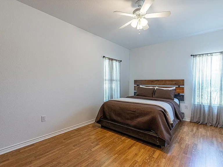 508 Pine Ln — Photo 22