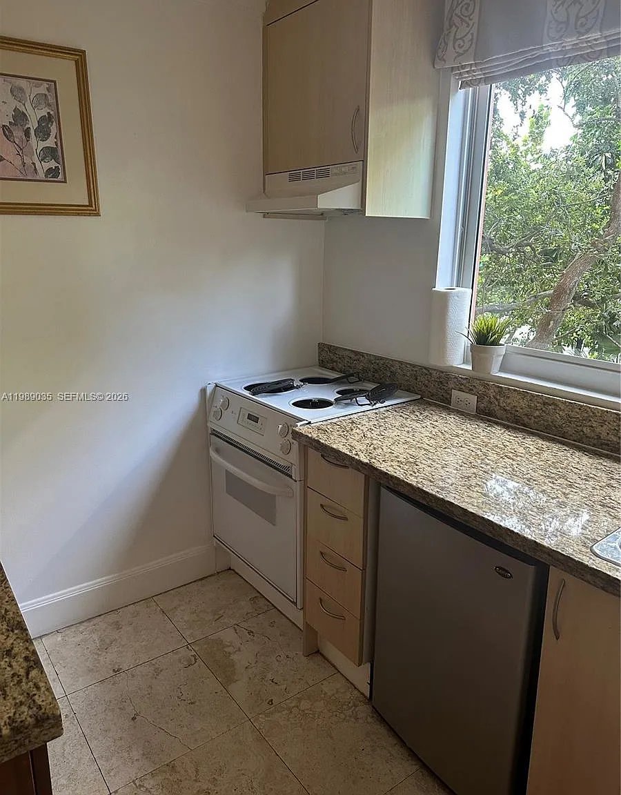 The Mutiny Condo — Photo 1