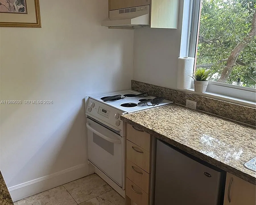2951 S Bayshore Dr #417