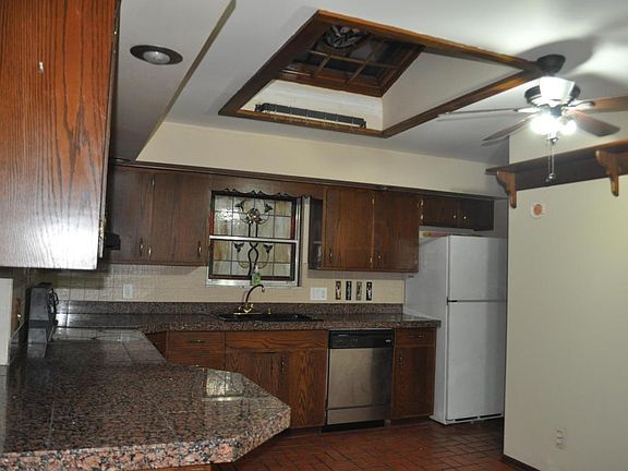 3rd image of 5094 Tamarack Blvd