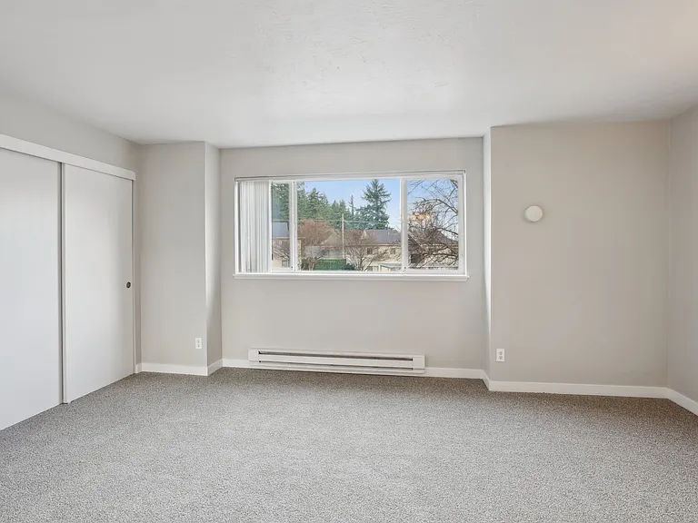 Redwood Terrace — Photo 14