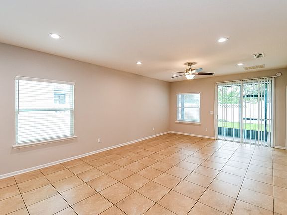 3rd image of 623 Drysdale Dr