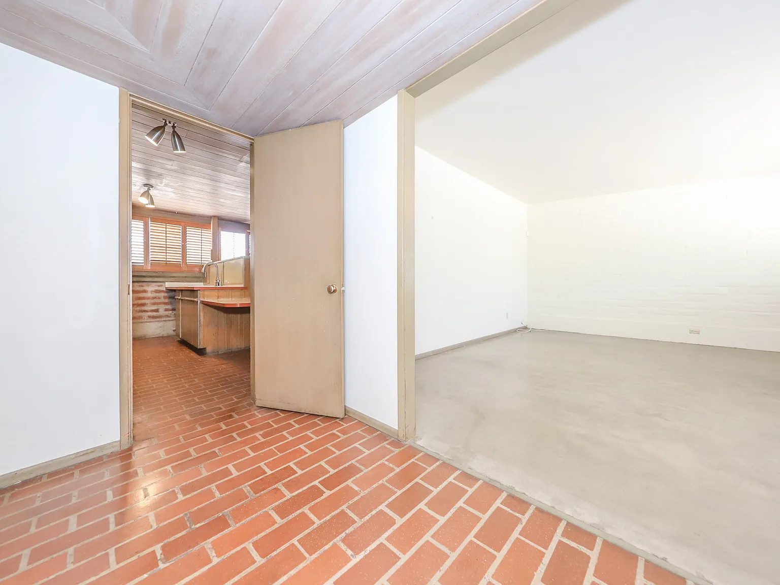 3 bed, 1682 sqft, $2,100 — Photo 3