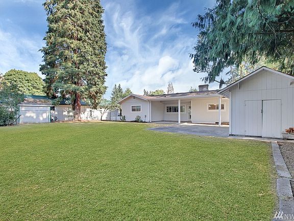 4th image of 6809 Lake Grove St SW