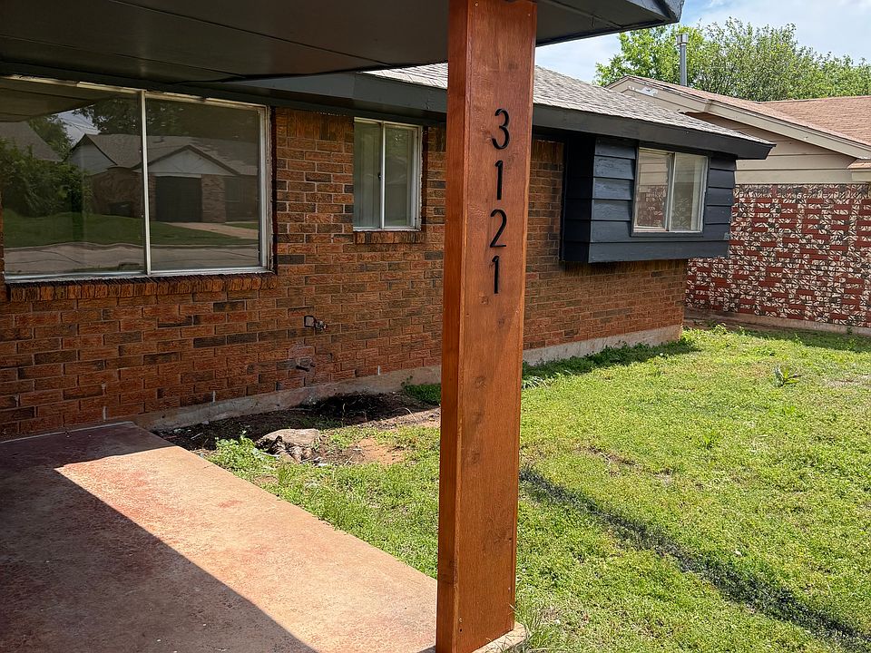 1st image of 3121 Lazy Ln