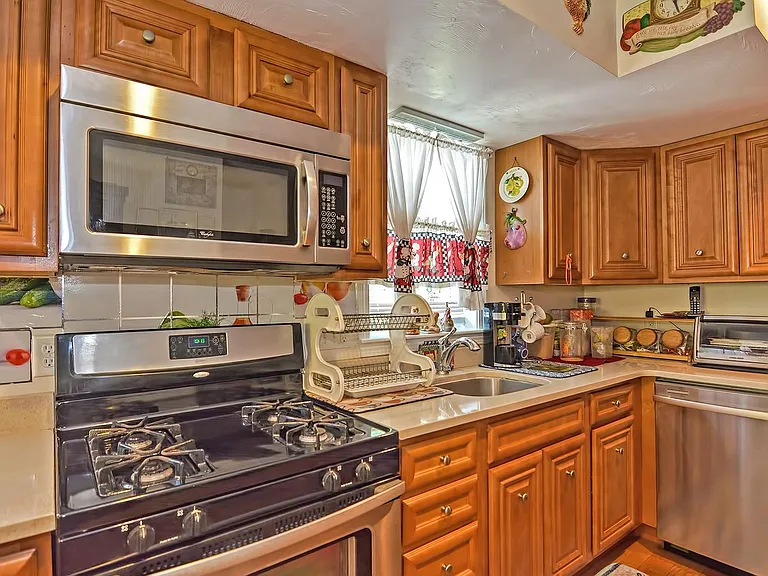 45 Nightingale St #B — Photo 39