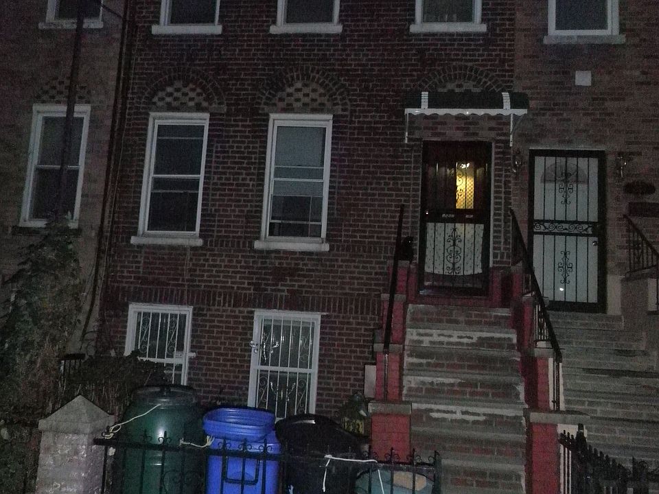 1st image of 1554 Benson Ave