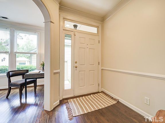 4th image of 105 Presque Isle Ln #105
