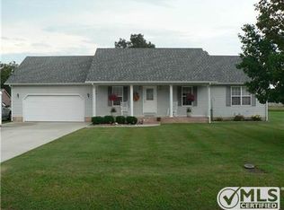 90 W Doak Rd, Manchester, TN 37355