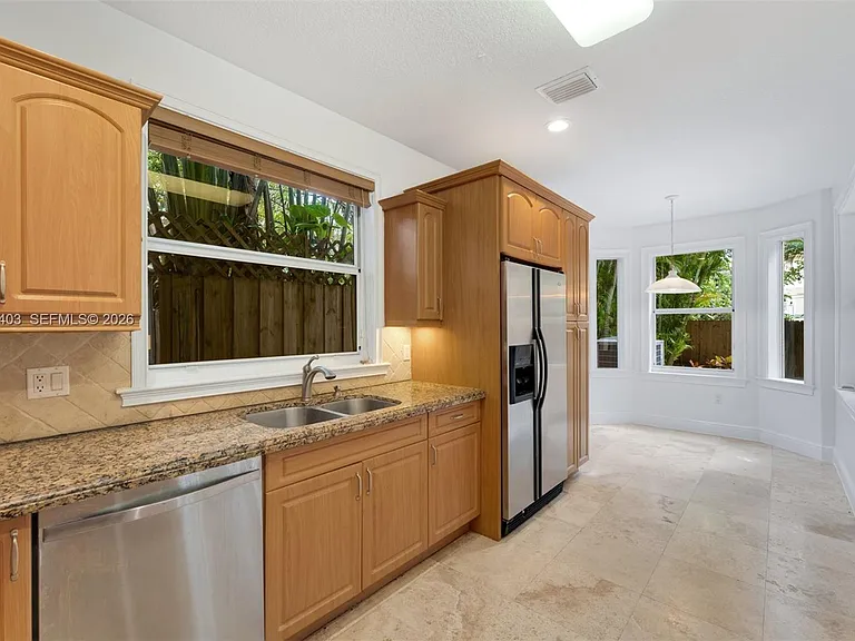 3060 Lime Ct #3060 — Photo 7