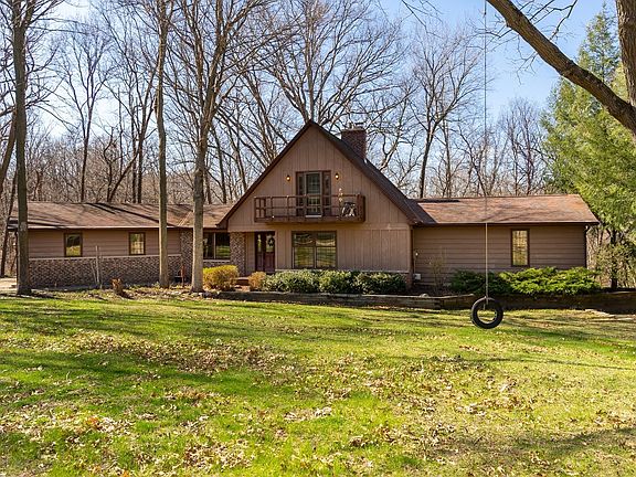 2nd image of 1935 Deerfield Rd