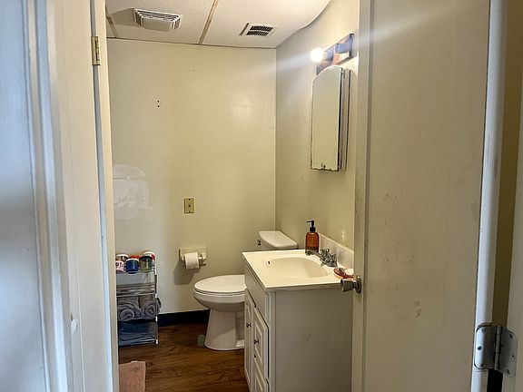 5th image of 417 Forest Ave #A