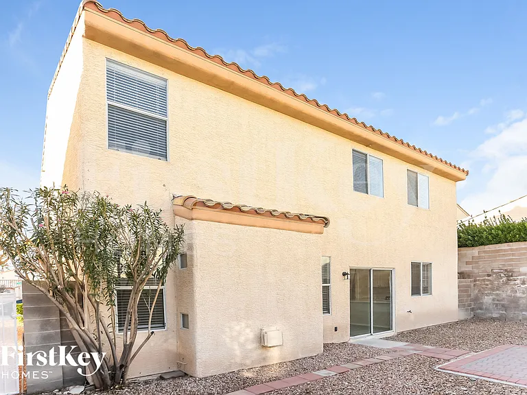 7833 Smokerise Ct — Photo 14