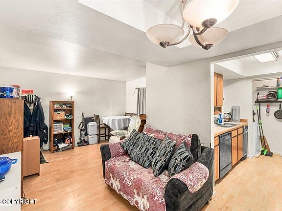 5th image of 7242 Foxridge Cir #10-E