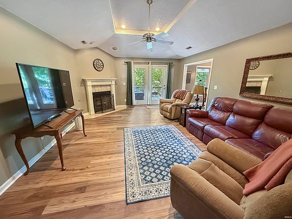 2nd image of 900 S Melody Ln