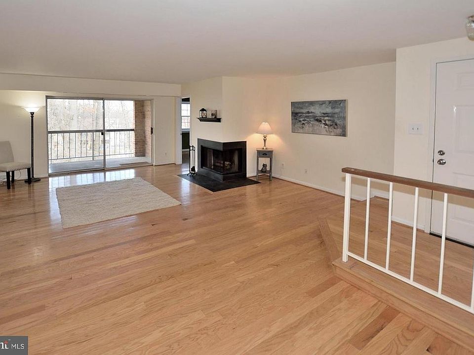 Spacious and Light Filled Living Space!