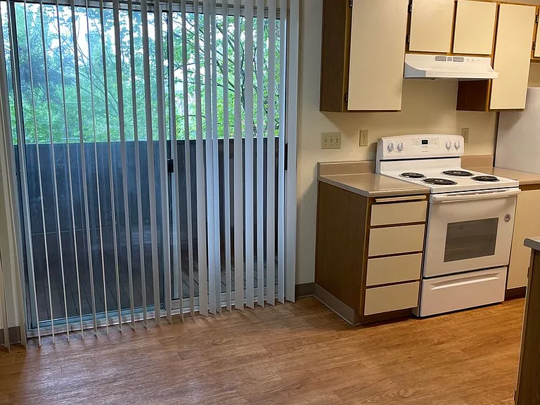 CEDAR MILL VILLAGE APARTMENTS — Photo 5