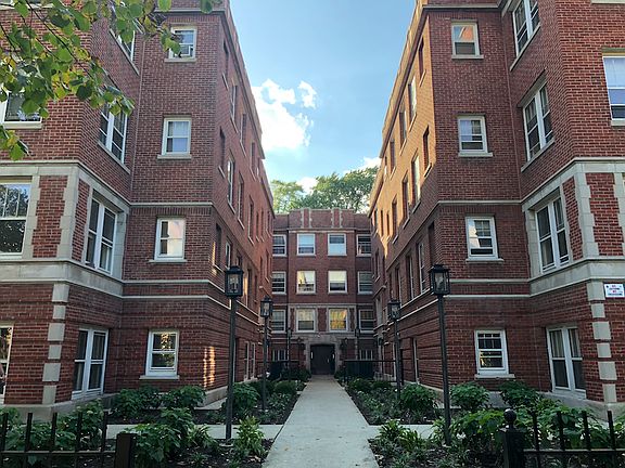 3rd image of 4520-4528 N Malden St #2fc652f69