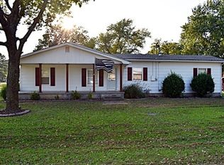301 N Santa Fe St, Frontenac, KS 66763