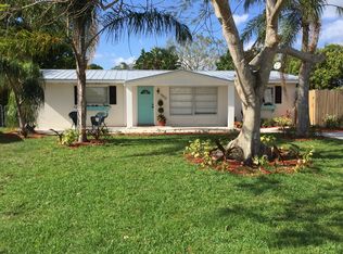 4433 Applecrest Dr, Palm Beach Gardens, FL 33410