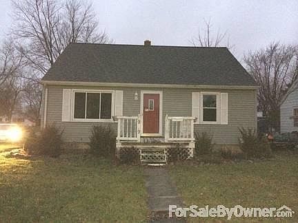 1st image of 919 S Poplar St