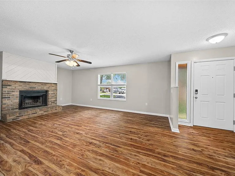 1820 SE 57th Ave — Photo 8