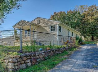 2402 Shull Rd NE, Roanoke, VA 24012