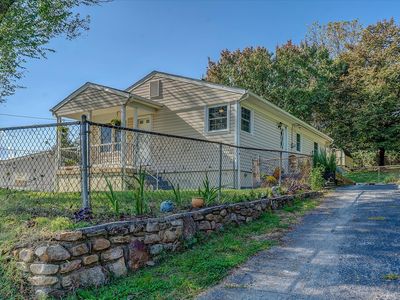 2402 Shull Rd NE, Roanoke, VA, 24012