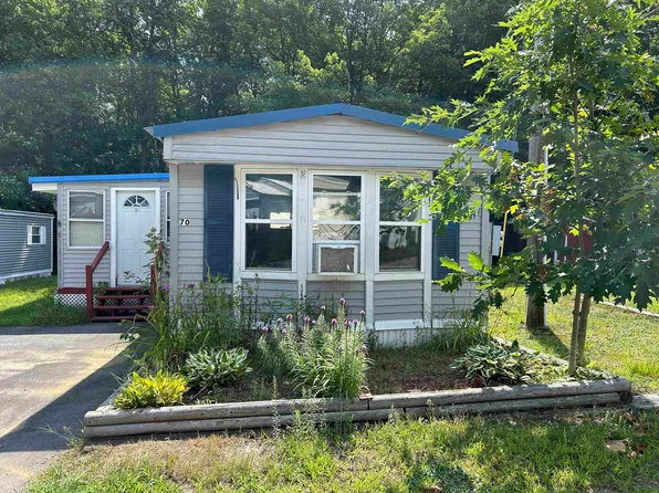 70 Crystal Springs Way, Somersworth, NH 03878