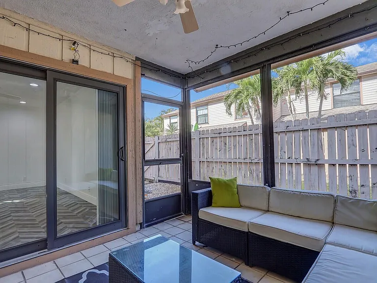113 Sherwood Cir #25B — Photo 15