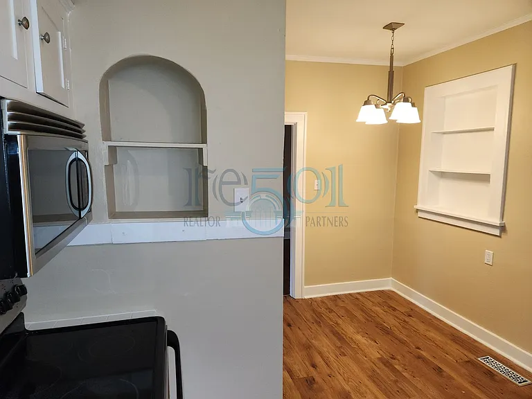 119 N Monroe St — Photo 15
