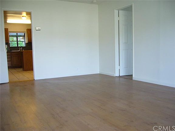 3rd image of 843 S Jenifer Ave
