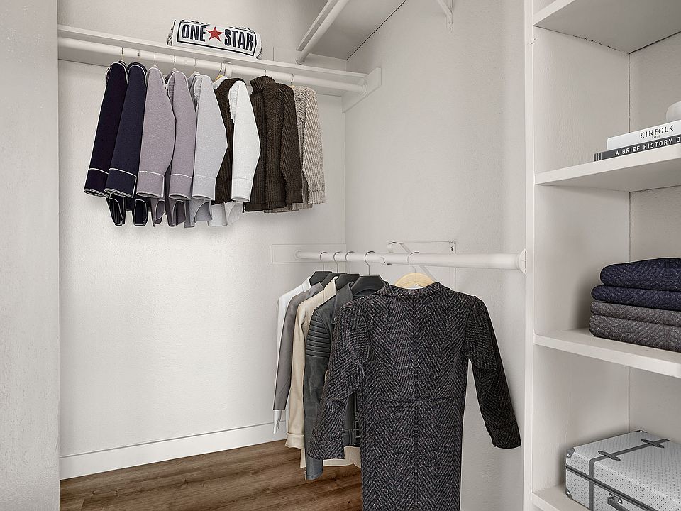 C242440 TheWestside_VS Stills_2B2B2 Closet2