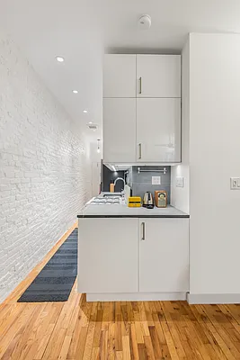 Sold by Remax Edge | media 5