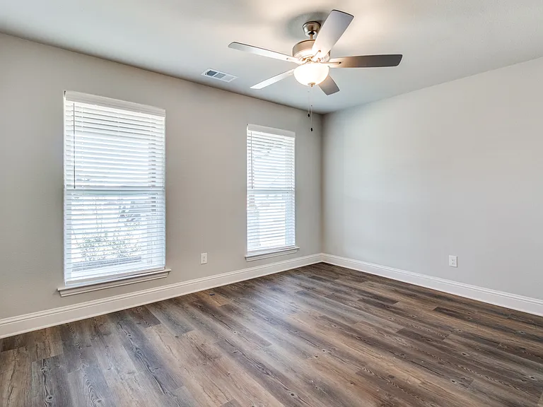 2913 Orchid Dr — Photo 6