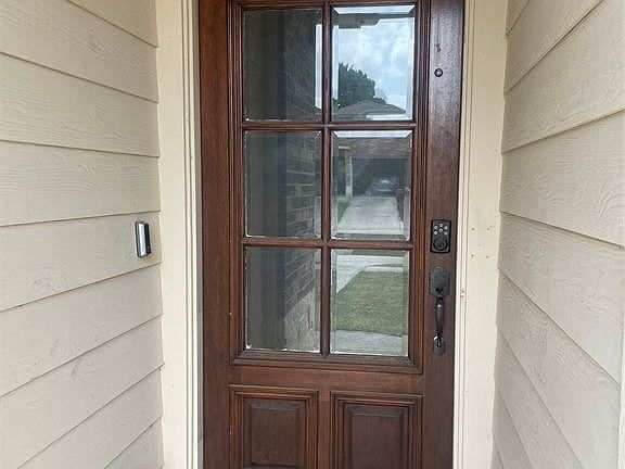 2nd image of 18318 Hillingdon Ln