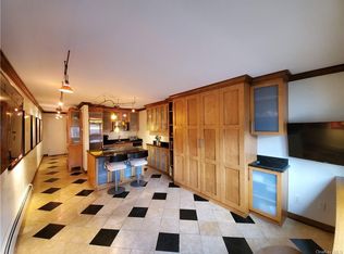 2261 Palmer Ave APT 3F, New Rochelle, NY 10801
