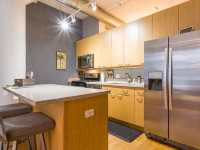 15 S Throop St APT 208, Chicago, IL, 60607
